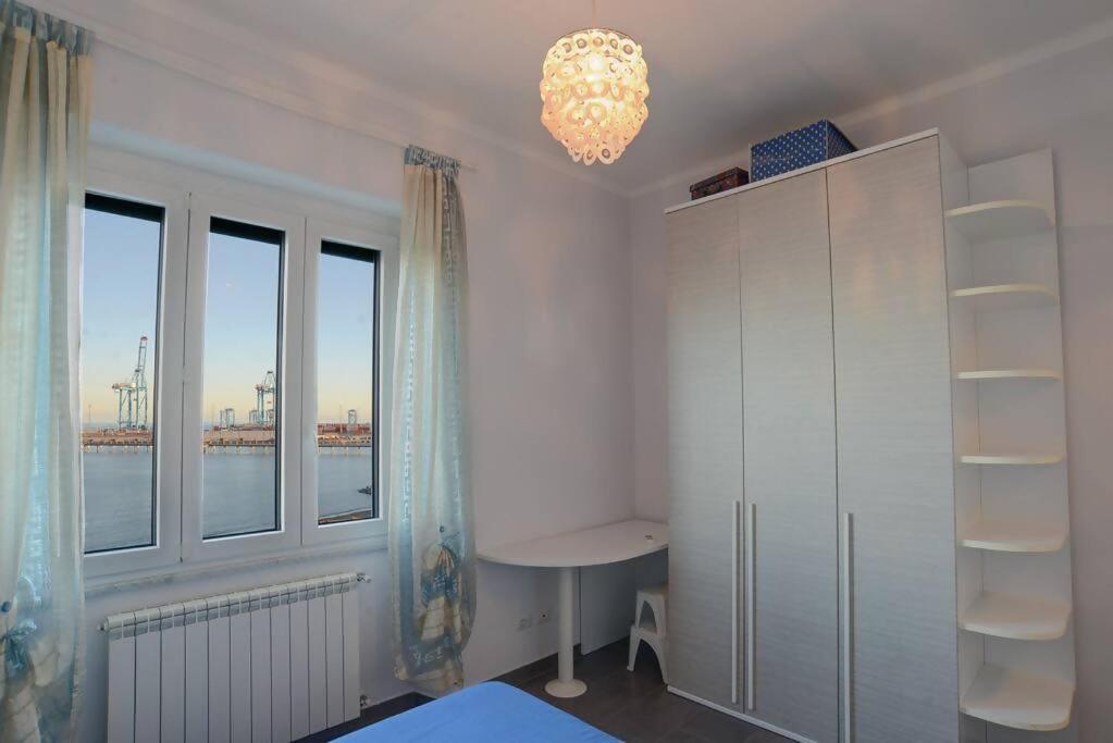 Brezza Marina Vadoalmare Immobiliare Vado Ligure Ruang foto